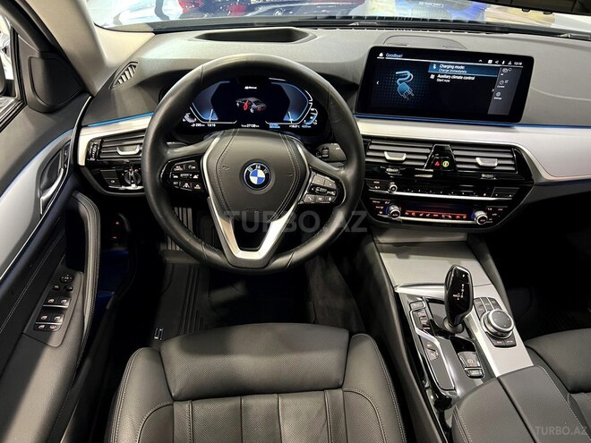 BMW 530e 2022, 27,000 km - 2.0 l - Bakı