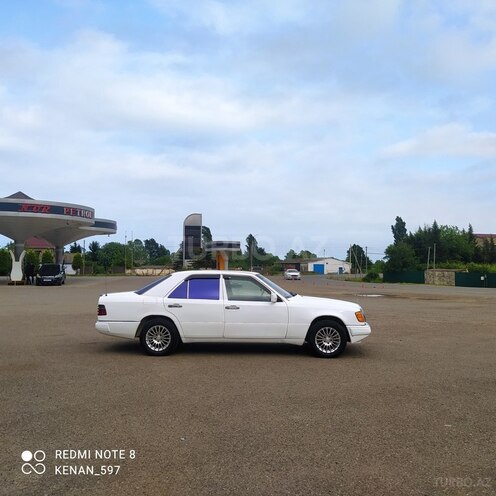 Mercedes E 200 d 1990, 582,386 km - 2.0 l - Astara