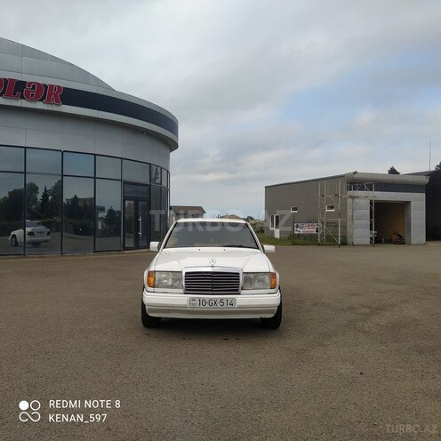 Mercedes E 200 d 1990, 582,386 km - 2.0 l - Astara