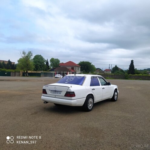 Mercedes E 200 d 1990, 582,386 km - 2.0 l - Astara