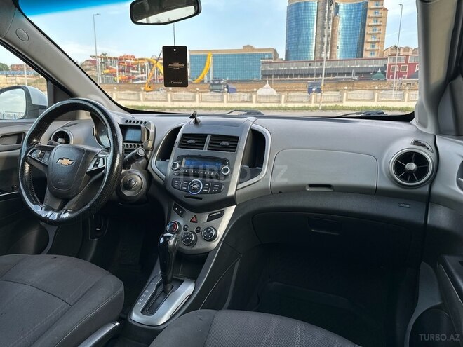 Chevrolet Aveo-16