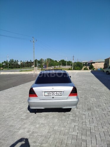 Mercedes C 180 1999, 256,000 km - 1.8 l - Göyçay