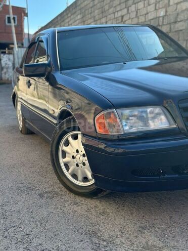 Mercedes C 220 1998, 300,000 km - 2.2 л - Bakı