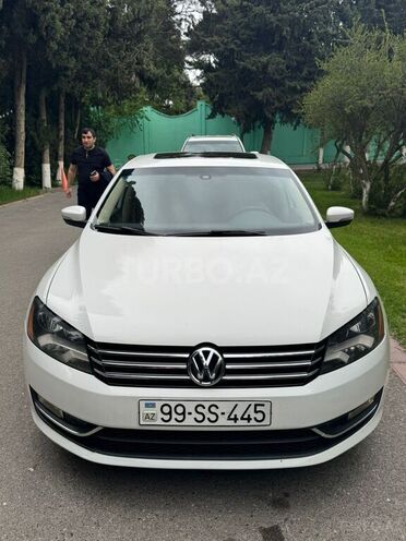 Volkswagen Passat 2013, 330,000 km - 1.8 л - Bakı