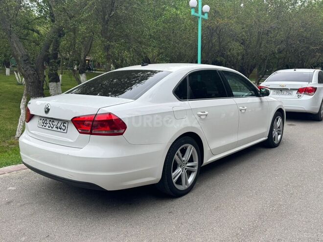 Volkswagen Passat 2013, 330,000 km - 1.8 л - Bakı