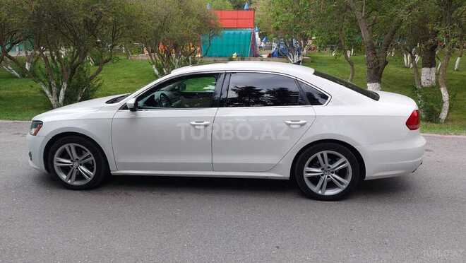 Volkswagen Passat 2013, 330,000 km - 1.8 л - Bakı