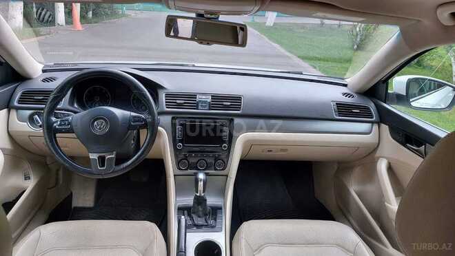 Volkswagen Passat 2013, 330,000 km - 1.8 л - Bakı