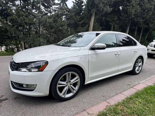 Volkswagen Passat 2013, 330,000 km - 1.8 л - Bakı