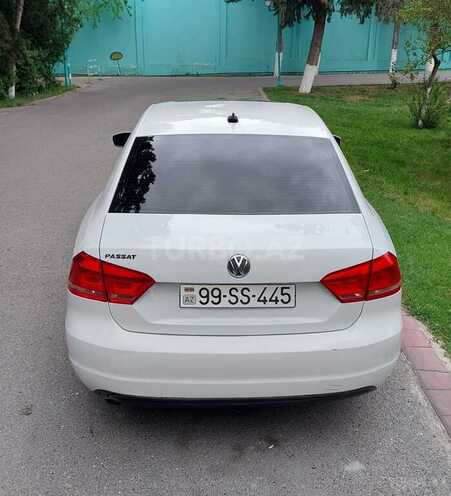 Volkswagen Passat 2013, 330,000 km - 1.8 л - Bakı