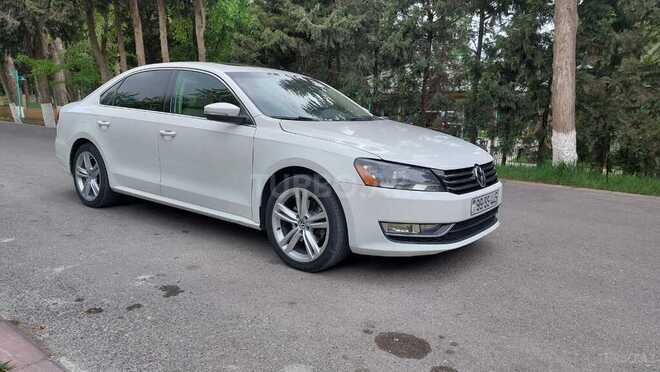 Volkswagen Passat 2013, 330,000 km - 1.8 л - Bakı