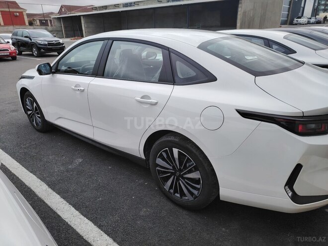 Changan Qiyuan A05-3