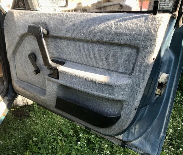 Moskvich 2141 1998, 250,000 km - 1.7 l - Qusar