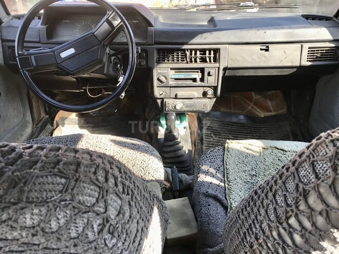 Moskvich 2141 1998, 250,000 km - 1.7 l - Qusar