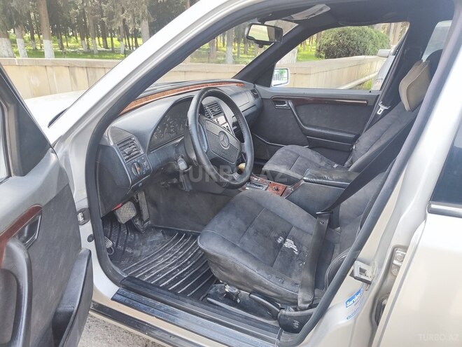 Mercedes C 220 d 1997, 669,450 km - 2.2 l - Qazax