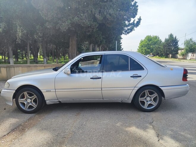 Mercedes C 220 d 1997, 669,450 km - 2.2 l - Qazax