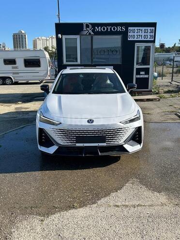 Changan  2023, 318 km - 1.5 l - Bakı