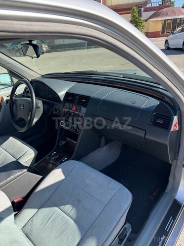 Mercedes C 200 1998, 260,000 km - 2.0 l - Bakı