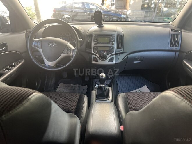 Hyundai i30 2010, 242,000 km - 1.6 l - Bakı