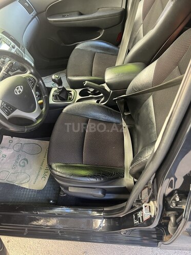 Hyundai i30 2010, 242,000 km - 1.6 l - Bakı
