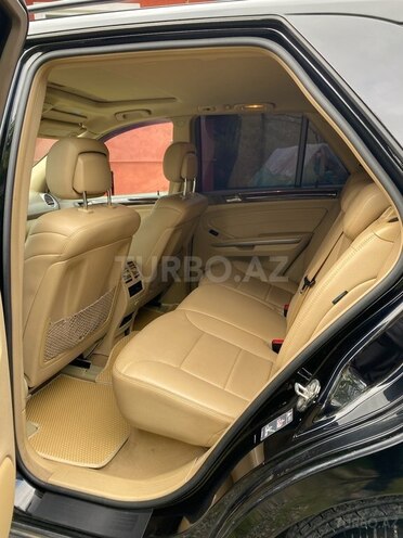 Mercedes ML 350 4MATIC 2010, 215,000 km - 3.5 l - Astara