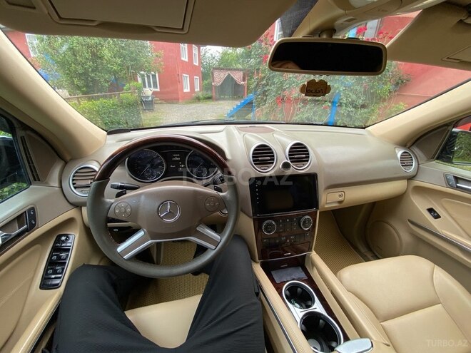 Mercedes ML 350 4MATIC 2010, 215,000 km - 3.5 l - Astara