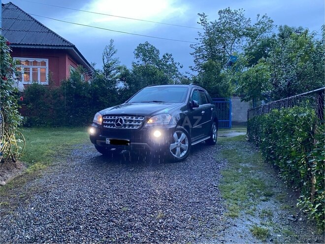 Mercedes ML 350 4MATIC 2010, 215,000 km - 3.5 l - Astara