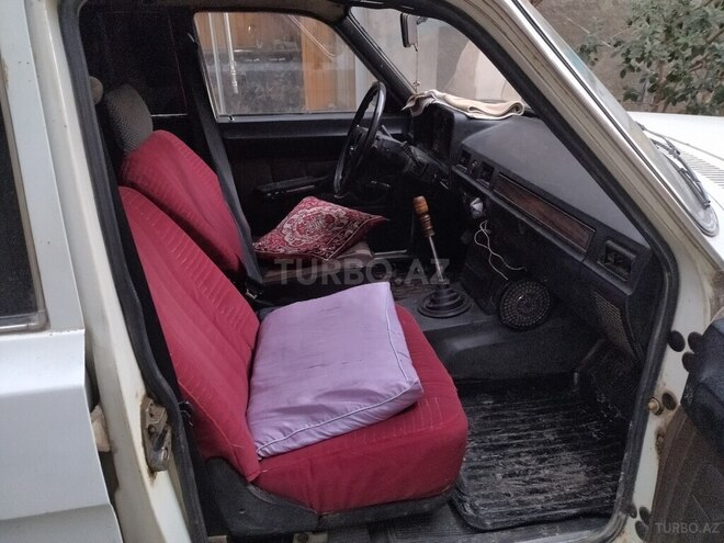 GAZ 24 1988, 200,000 km - 2.4 l - Sumqayıt