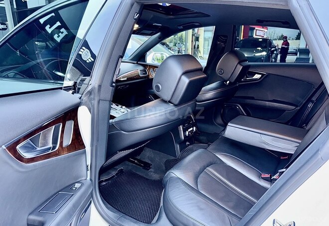 Audi A7 2014, 83,090 km - 3.0 l - Bakı
