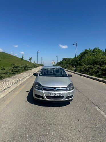 Opel Astra 2005, 310,000 km - 1.4 l - Quba