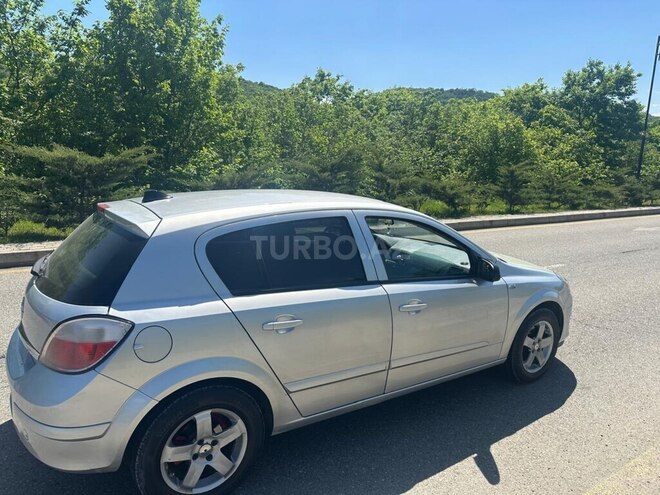 Opel Astra 2005, 310,000 km - 1.4 l - Quba