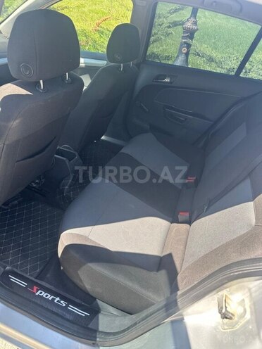Opel Astra 2005, 310,000 km - 1.4 l - Quba