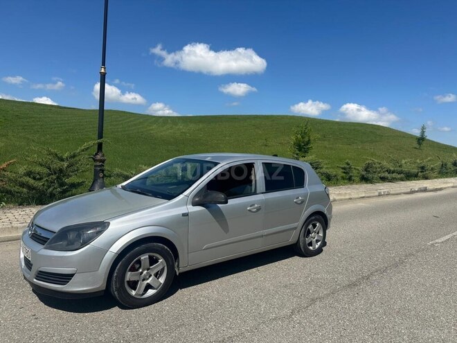 Opel Astra 2005, 310,000 km - 1.4 l - Quba