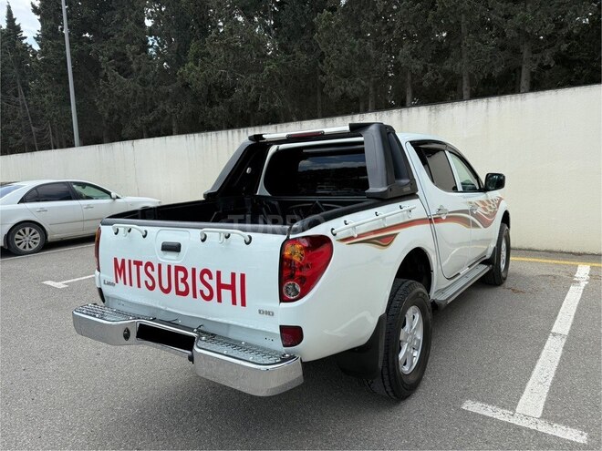 Mitsubishi L200 2012, 174,325 km - 2.5 l - Bakı