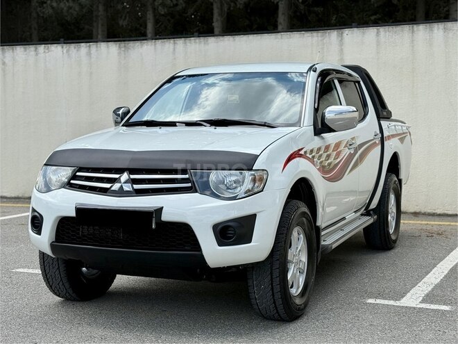 Mitsubishi L200 2012, 174,325 km - 2.5 l - Bakı