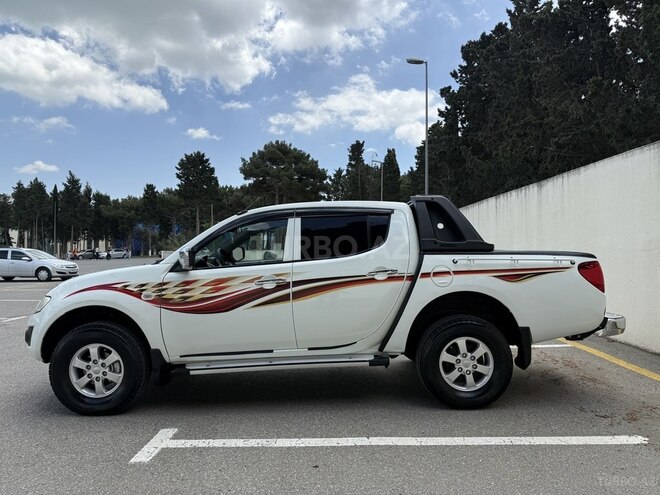 Mitsubishi L200 2012, 174,325 km - 2.5 l - Bakı