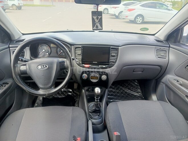 Kia Rio 2006, 338,000 km - 1.4 l - Salyan