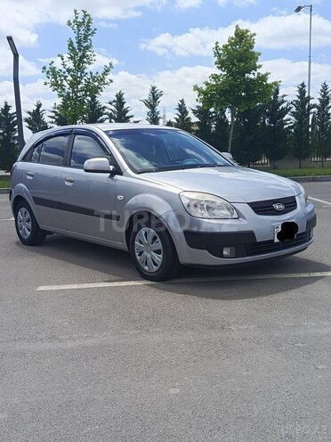 Kia Rio 2006, 338,000 km - 1.4 l - Salyan