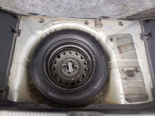 Kia Rio 2006, 338,000 km - 1.4 l - Salyan