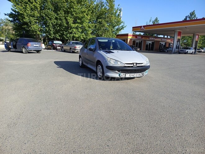 Peugeot 206 2004, 470,000 km - 1.4 l - Şirvan