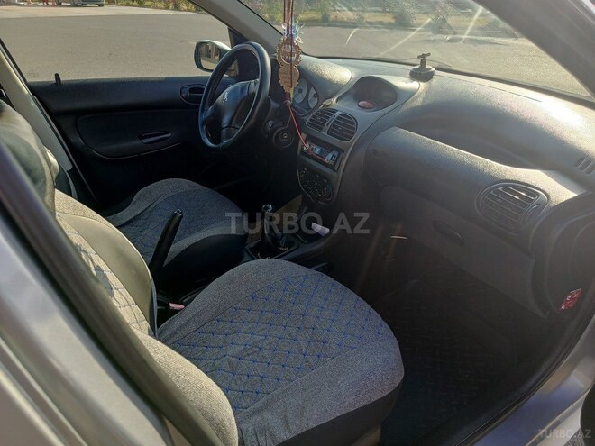 Peugeot 206 2004, 470,000 km - 1.4 l - Şirvan