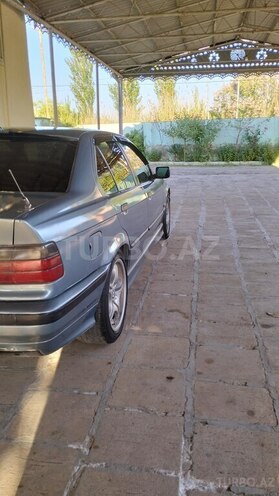 BMW 320 1995, 605,959 km - 2.0 l - Salyan