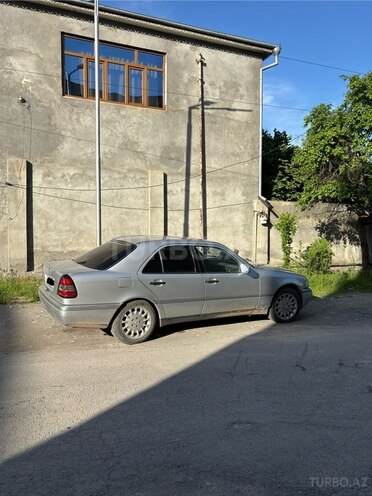 Mercedes C 180 1994, 298,000 km - 1.8 l - İsmayıllı