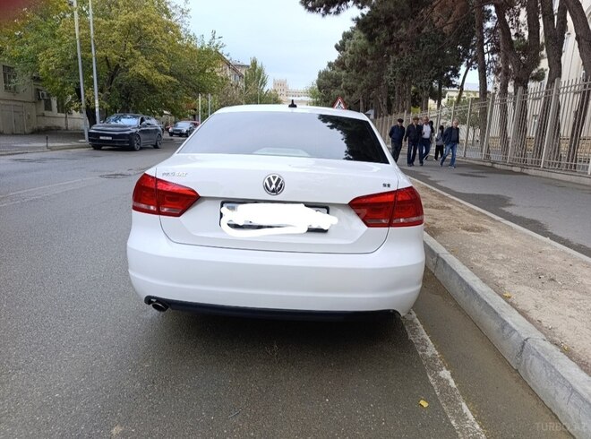 Volkswagen Passat 2012, 187,340 km - 2.5 l - Bakı