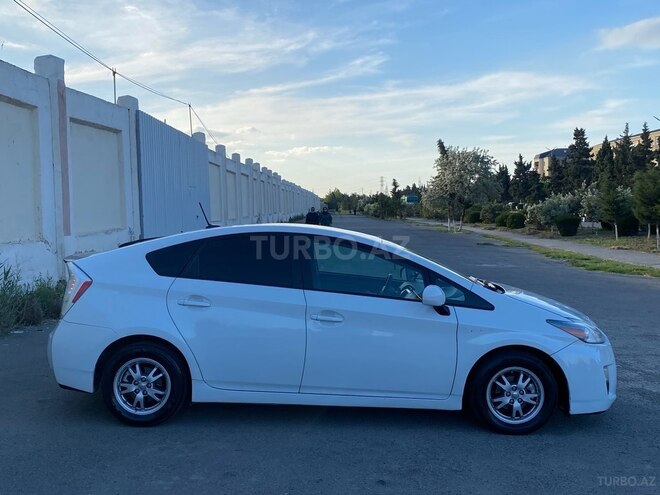 Toyota Prius 2010, 320,000 km - 1.8 л - Bakı