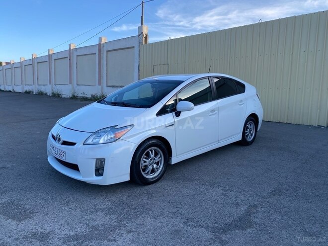 Toyota Prius 2010, 320,000 km - 1.8 л - Bakı