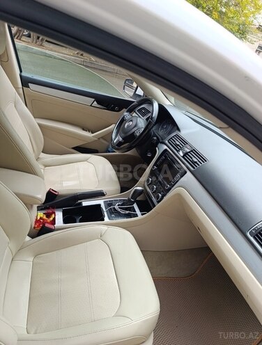 Volkswagen Passat 2012, 187,340 km - 2.5 l - Bakı