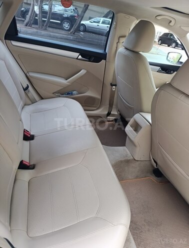 Volkswagen Passat 2012, 187,340 km - 2.5 l - Bakı