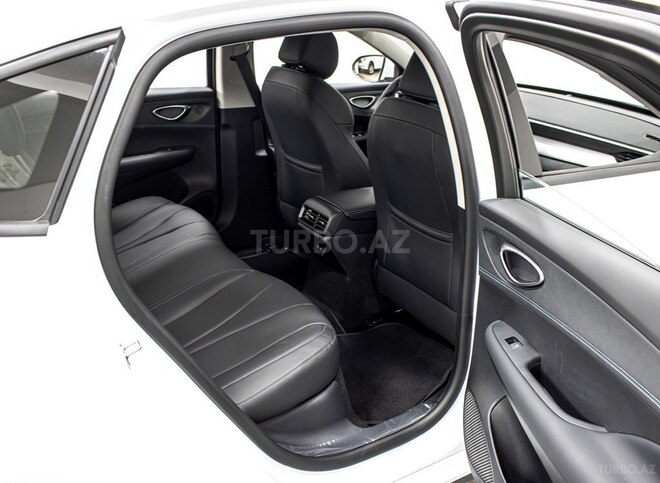 BYD Seal 05-13