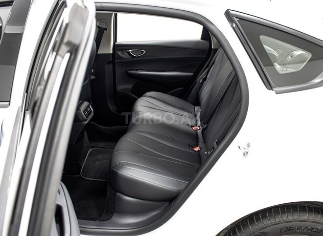 BYD Seal 05-14