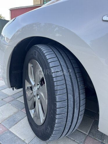 Hyundai i30 2007, 217,000 km - 1.6 л - Şirvan
